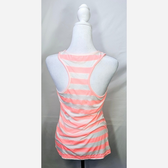 Small Fashion Lightweight Tank Top - Picture 3 of 4